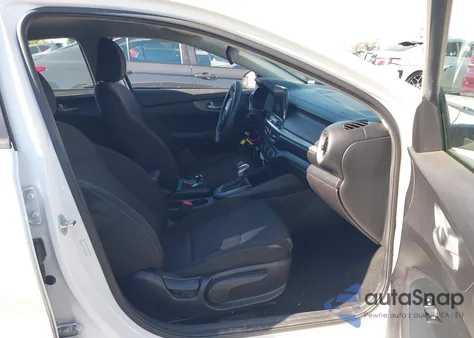 2021 Kia Forte Lxs from USA, damaged, VIN 3KPF24AD0ME290265